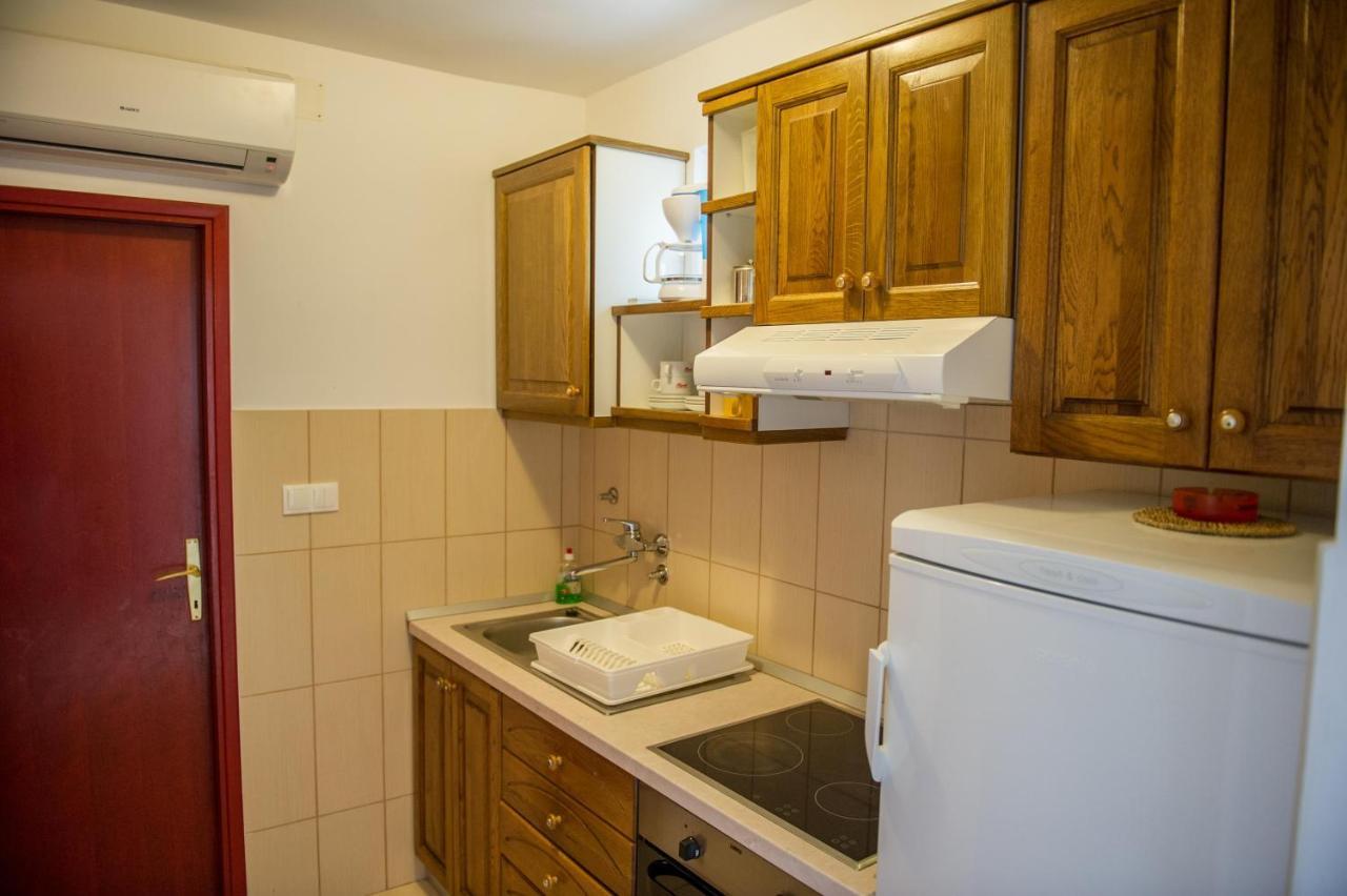 Apartments Skarpa 1601 Rogoznica  Kültér fotó